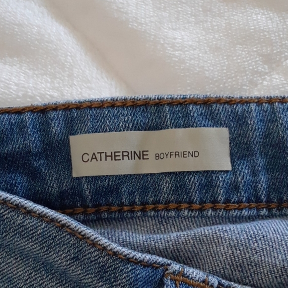 SOLD Kut From Kloth size 2 Boyfriend - Picture 2 of 5